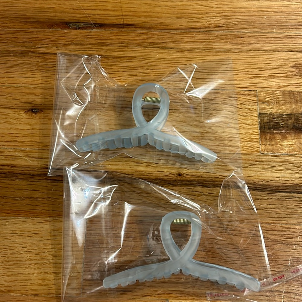 Claw clips
